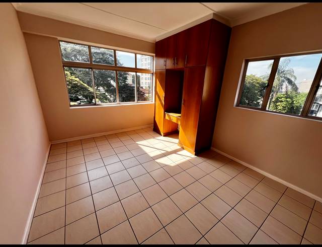 1.5 BEDROOM APARTMENT FOR SALE IN BULWER